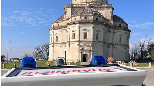 Maltrattamenti al nido: due maestre indagate per strattoni, bambini legati nei passeggini e omissione di cure
