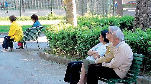 La popolazione tiene ma l'età media cresce. Le sfide di Perugia