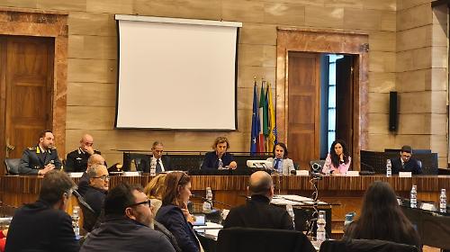 Terni, il prefetto Orlando al Consiglio Territoriale per l’Immigrazione: "Impegno per abbattere le barriere all'integrazione"