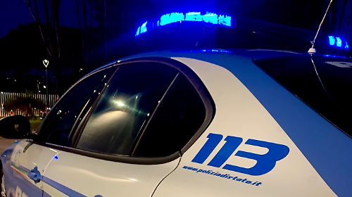 Si rifiuta di fornire i documenti e si d&agrave; alla fuga: girava con arnesi da scasso. Scatta la denuncia per un 35enne