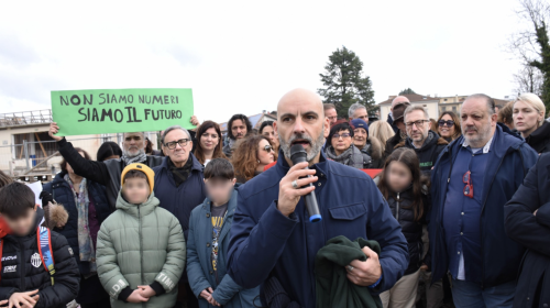 Dimensionamento scolastico, protesta a Citt&agrave; di Castello contro l&rsquo;accorpamento Alighieri-Pascoli