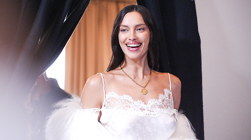 Irina Shayk, chi &egrave; la top model russa: la morte del padre, la svolta con Intimissimi e tutte le storie d'amore