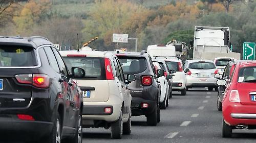 Doppio incidente in superstrada a Perugia: tamponamento nella galleria Volumni. Code da Prepo