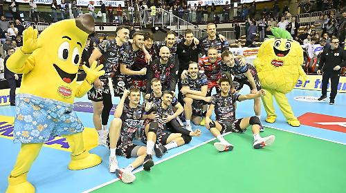 Sir Susa Scai in finale di Supercoppa: Trento ko 3-0 a Trieste, Ben Tara da 21 punti