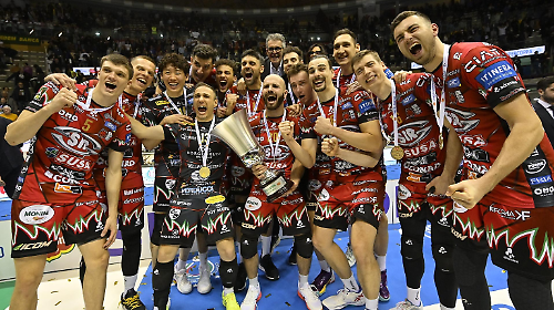 La Sir cala il settebello: Perugia vince la Supercoppa, Verona ko 3-1