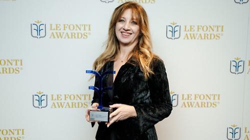 Terni, doppio riconoscimento per l'azienda "Umbria Energy": premiata al "Le Fonti Awards 2026" come Eccellenza dell'Anno e CEO dell'Anno all'ad Laura Caparvi