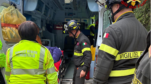 Malore improvviso colpisce una 76enne al balcone degli innamorati della cascata delle Marmore: scattano i soccorsi