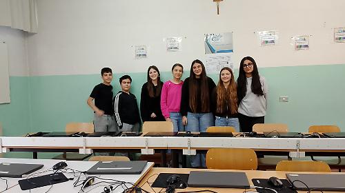 La scienza &egrave; per donne: sfoglia l'inserto Scuola & lavoro