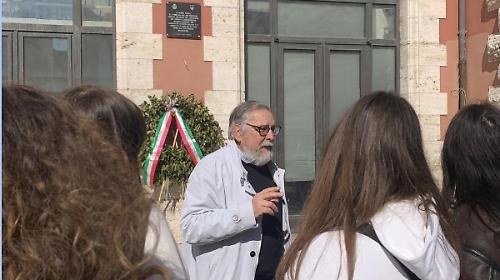 Sfoglia l'inserto Scuola & lavoro tra baby boomers e Danted&igrave;