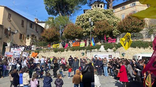 San Gemini, le scuole dicono no alle mafie. Il Presidio Libera porta in piazza l'evento "Fame di giustizia e di verit&agrave;"