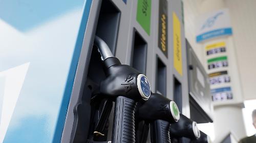 Caro carburanti, taglio delle accise prorogato fino al 1&deg; maggio. Unc: "Misura inadeguata per il gasolio"