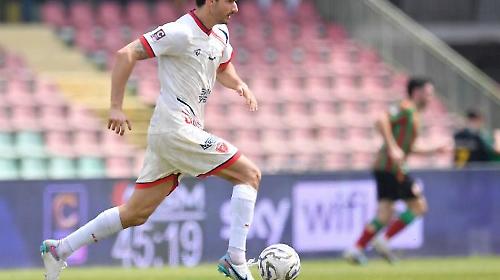 Grifo, si rispolvera dall'inizio il 4-2-3-1