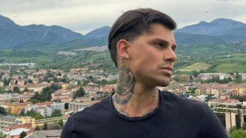 Omicidio Cumani, nel cellulare di Amri foto con coltelli e pistole