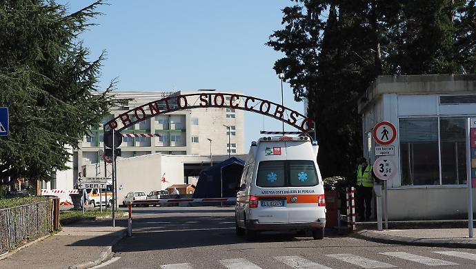 Un 55enne investito sulle strisce: trasportato in codice rosso