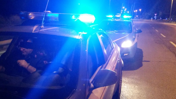 Ancora un tentato assalto al Postamat: la polizia mette in fuga i ladri a Castel del Piano e sequestra le auto