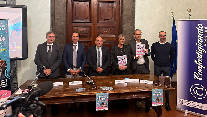 Terni, Sweet Pampepato torna dal 21 al 23 novembre. Una maxi costruzione con il dolce tipico ternano rifarà l'obelisco di Pomodoro