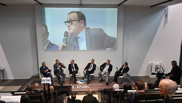 I direttori all'unisono: "La notizia è immortale"