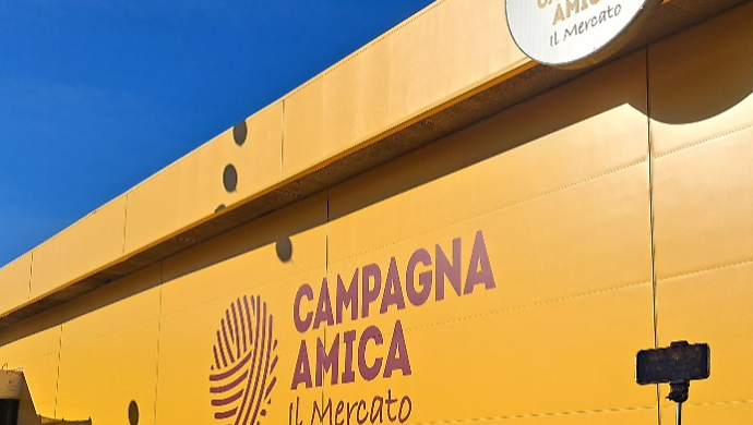 Terni, al Mercato coperto di Largo Manni pomeriggio con "Pet&rsquo;s Amore!&rdquo;: sfilata per cani e adozioni