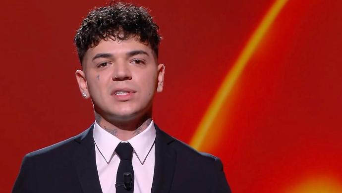 Blind, prima di Sanremo si confessa a Le Iene: "Amicizie e manager sbagliati, il matrimonio finito e la svolta: ecco la verit&agrave;"