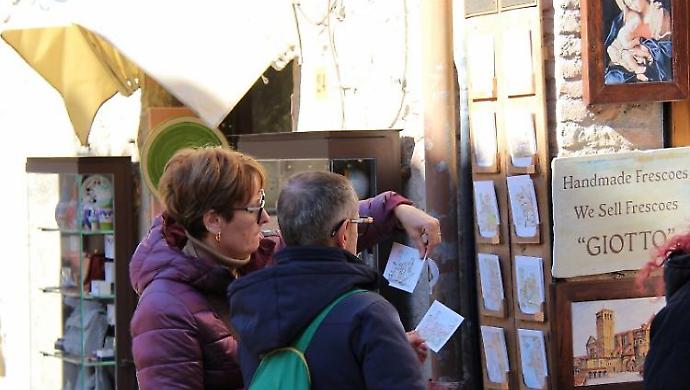 Reliquie on line Sorrentino: &ldquo;Siete sentinelle&rdquo;