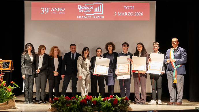 Quattro studenti di Todi premiati con le borse di studio Franco Todini: la cerimonia di consegna