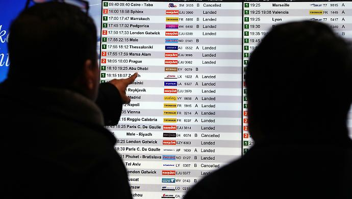 Odisse a Doha della perugina Alessia Galmacci: "Dieci ore di bus e l'incognita dei bombardamenti, non rischio la vita di mia figlia"