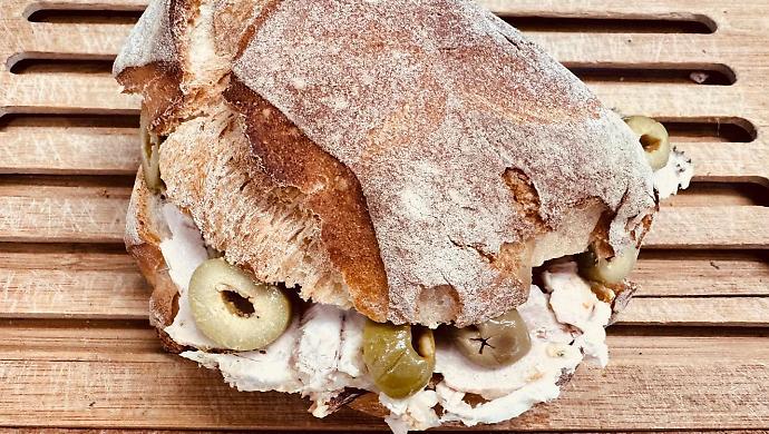 Orvieto, nasce il panino etrusco di Larth e una scuola di cucina per le lumachelle: ecco le novit&agrave; dei due Cammini per il turismo lento