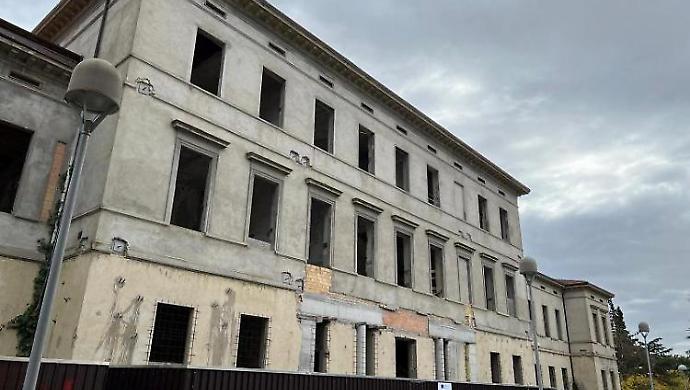 Monteluce tra ritardi e rischio fondi Cantieri nel mirino