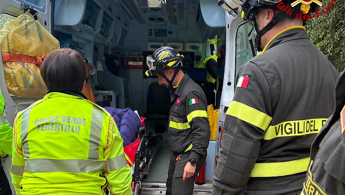 Malore improvviso colpisce una 76enne al balcone degli innamorati della cascata delle Marmore: scattano i soccorsi