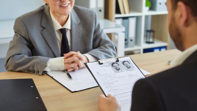 In Umbria crescono le assunzioni ma senza guadagnare qualit&agrave;: pochi laureati (solo l'8%) e dirigenti