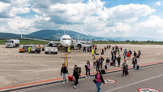 Svolta per l'aeroporto di Perugia: nuovo cda e accordo per la rotta con Madrid