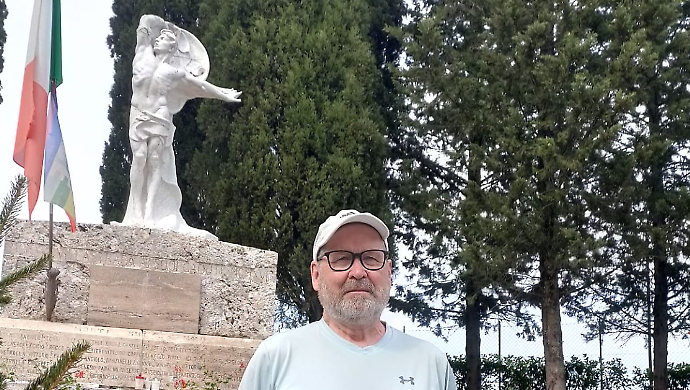 Dal Canada al Trasimeno per festeggiare il 25 aprile: "Qui ha combattuto mio padre, ora &egrave; la mia seconda casa"