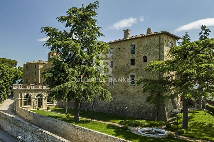 3 Castello in vendita a Magione - Zona  Montesperello