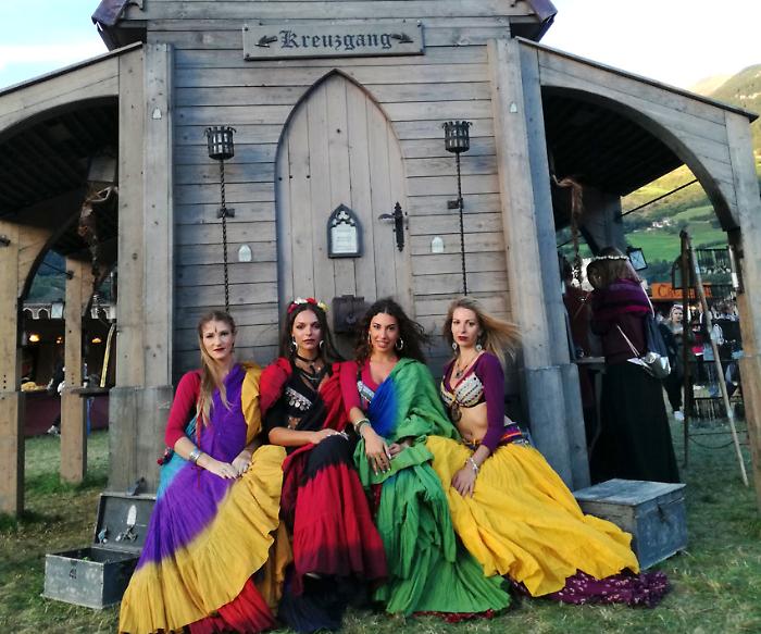 Ballerine di danza tribale, il successo internazionale delle 6 giovani ragazze umbre