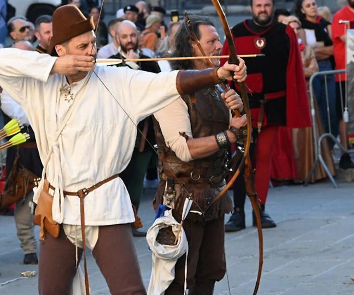 Perugia 1416, il tiro con l'arco e l'ingresso di Braccio Fortebracci: le foto della prima giornata 