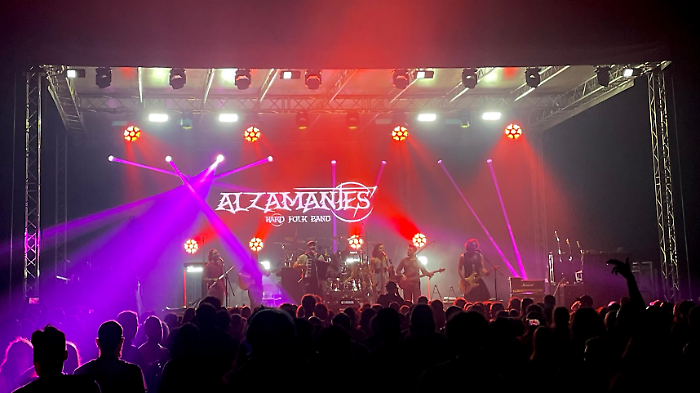 Gli Alzamantes
