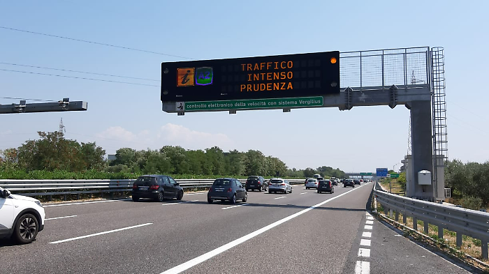 Bollino nero per l'esodo estivo: l'Anas annuncia il fine settimana più trafficato di agosto. Ecco le strade interessate