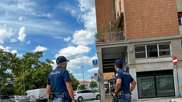 Corciano, tentavano il furto in un appartamento: poliziotto residente nel condominio li scopre. Arrestati
