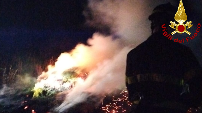 Umbria, ancora un incendio: il caldo favorisce i roghi. Massima attenzione sulle colline e sulle campagne della regione