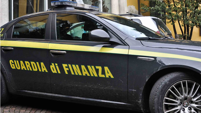 Perugia, frode nelle pubbliche forniture: tre italiani patteggiano la pena. Confiscato il profitto del reato