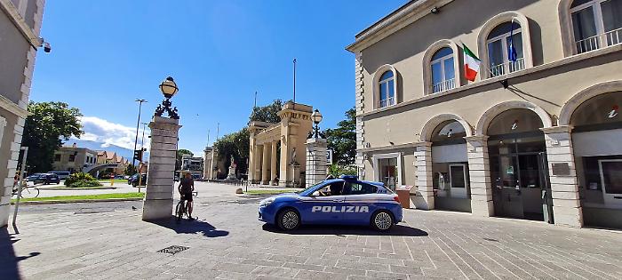 Foligno, controlli straordinari del territorio  in vista del Ferragosto. Verificati 49 veicoli e identificate 102 persone 