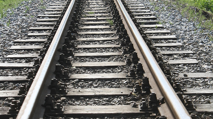Orvieto,  corpo senza vita di un giovane sulla linea ferroviaria Firenze-Roma a Bardano. Indaga la polizia