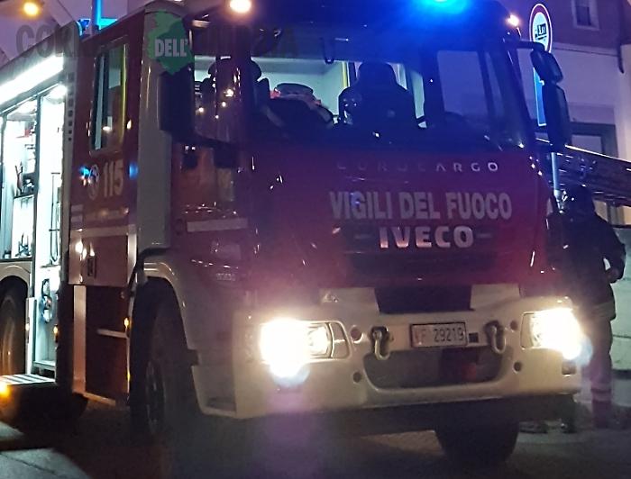 Intossicato dal cloro mentre fa la manutenzione della piscina comunale