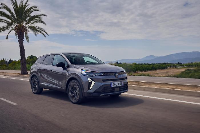 A BORDO DELLA RENAULT SYMBIOZ: IL SUV CHE MANCAVA