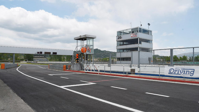 Morto ragazzo di 29 anni in un incidente all'autodromo a Magione. Ha perso la vita dopo una violenta caduta con la moto