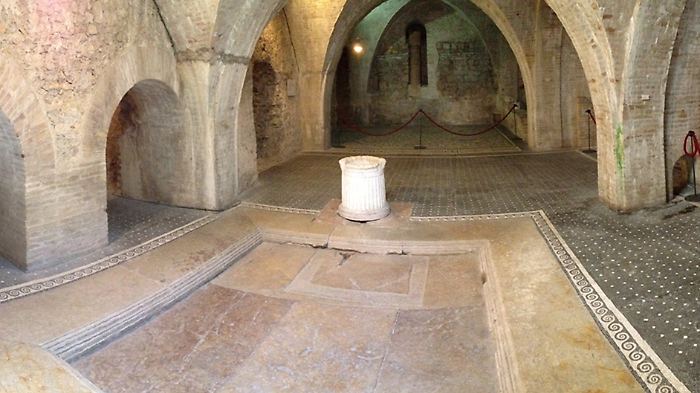 casa romana spoleto