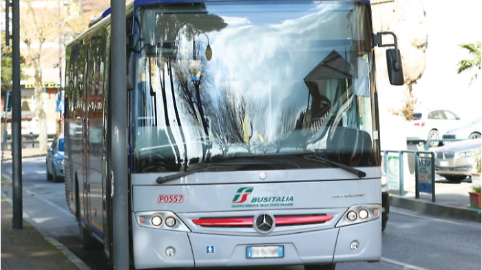 Umbria, costa troppo il trasporto scolastico: Bori e Meloni: "Nel capoluogo l'abbonamento più costoso d'Italia"