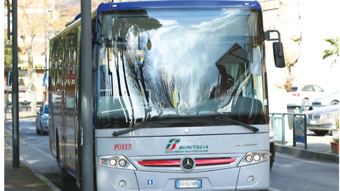 Umbria, costa troppo il trasporto scolastico: Bori e Meloni: "Nel capoluogo l'abbonamento più costoso d'Italia"