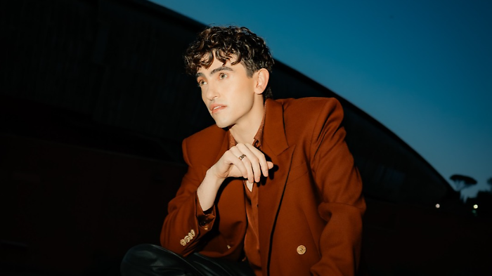 Assisi, Michele Bravi con Tu cosa vedi quando chiudi gli occhi apre la stagione Tourné 2024/2025