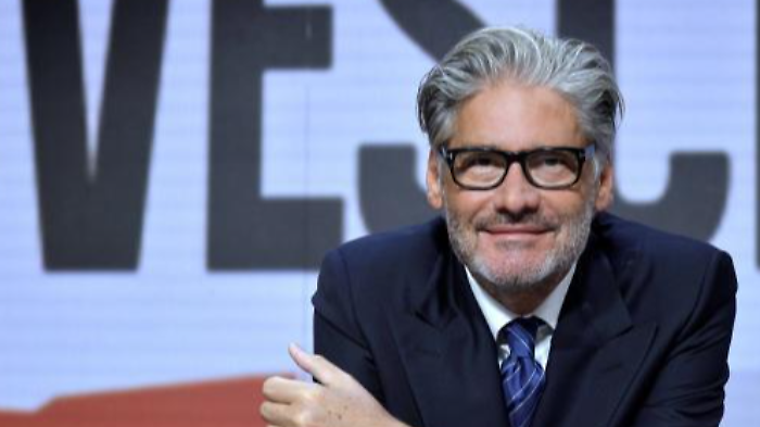 Dritto e rovescio stasera in tv giovedì 30 gennaio su Rete 4: anticipazioni e inchieste del programma di Paolo Del Debbio